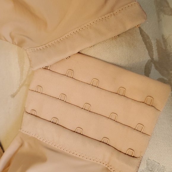 Back smoother, 44G plus size underwire bra. - Picture 3 of 3